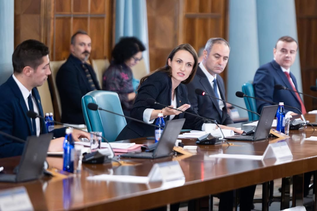 Ministra Afacerilor Externe, Oana Țoiu, intervine în ședința de Guvern din 23 iulie 2026.